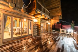 Chalet-Harmony-Terrasse-nuit-Prestige-Chalets