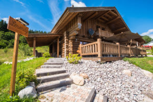Chalet-Serenity-Ext-Prestige-Chalets