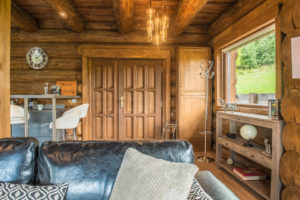 Chalet-Serenity-Salon-2-Prestige-Chalets