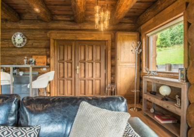 Chalet-Serenity-Salon-2-Prestige-Chalets